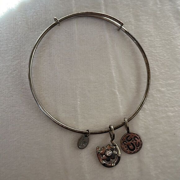 Chrysalis Vintage Adjustable Bracelets Lucky Horseshoe And Flower Bracelet! - Picture 4 of 4